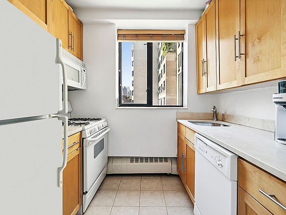 4th image of 150 E 85th St APT 9A