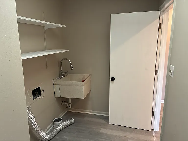 3424 Sutherland Dr — Photo 11
