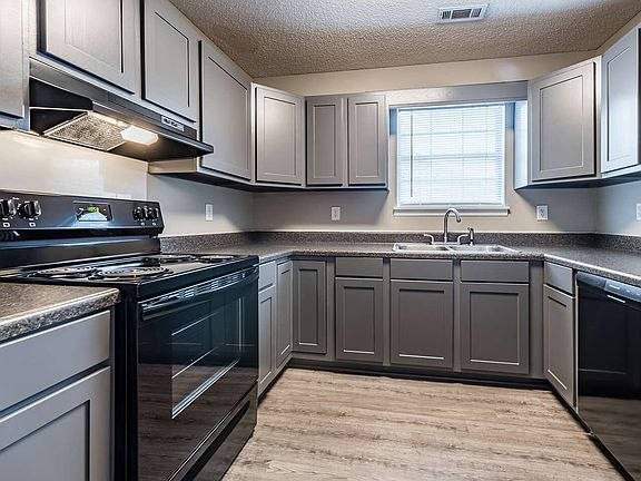 2nd image of 401 College Dr NE #18