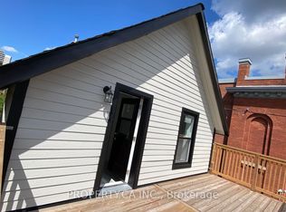 395 Gladstone Ave #A, Ottawa, ON K2P 0Y9