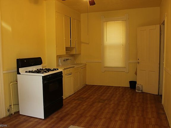 2nd image of 1517 E 80th Pl