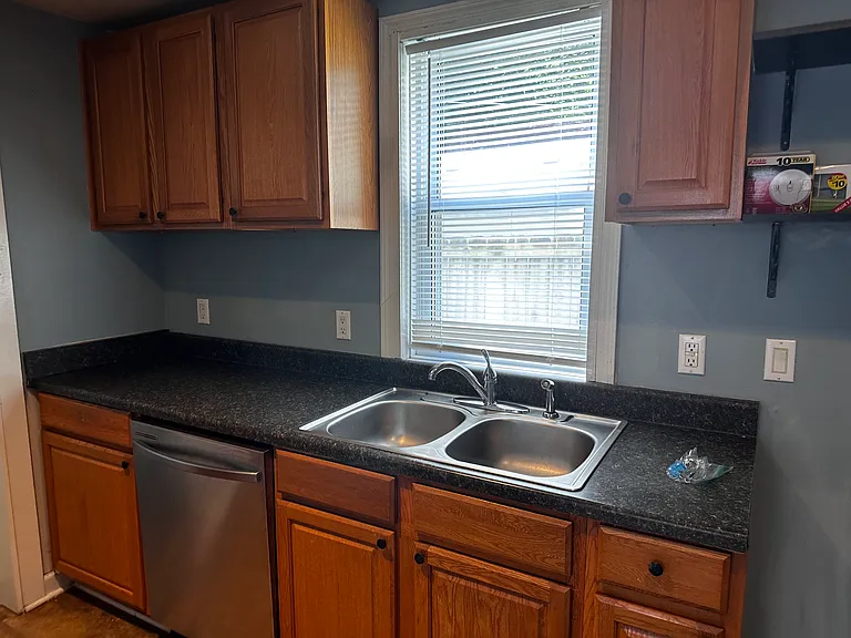 650 Innes St NE — Photo 8