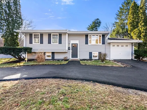 103 Pleasant St, Pembroke, MA 02359