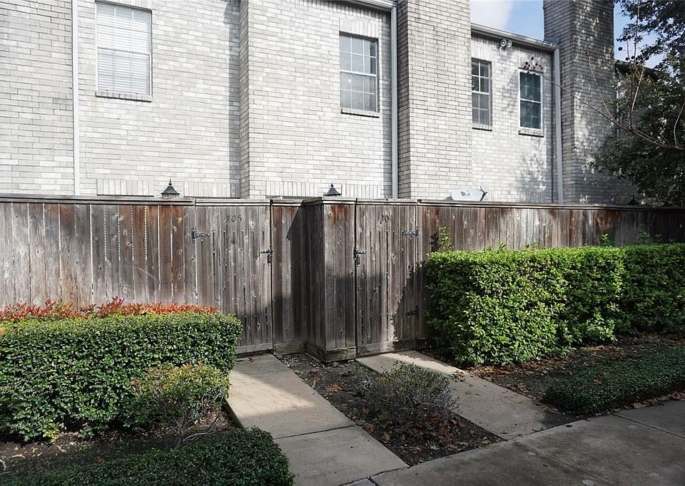 Welcome to 3780 Tanglewilde Unit 204. This is a really nice unit located in the preferred section of the complex.