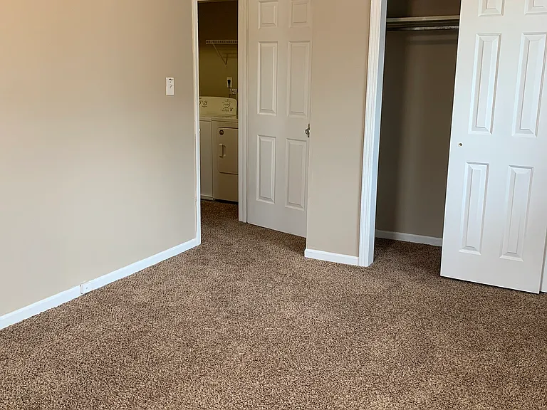 Big Red Apartments — Photo 35