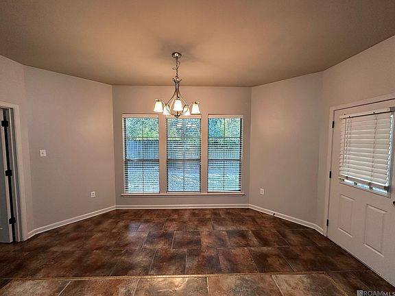5th image of 15047 Creek Side Dr