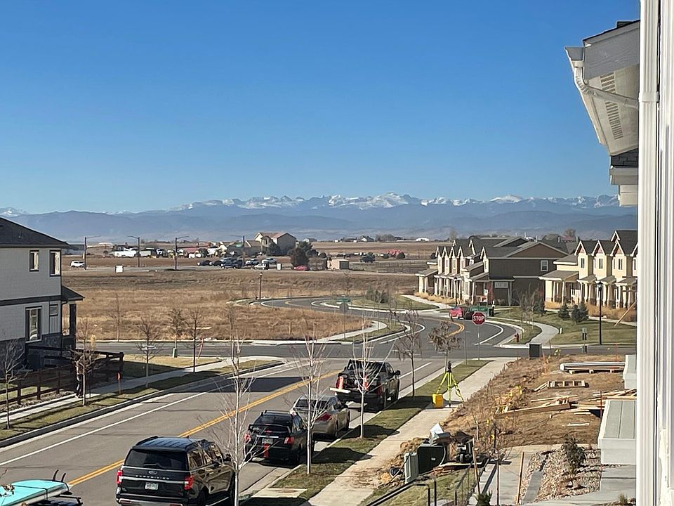 Unobstructed, beautiful mountain views!