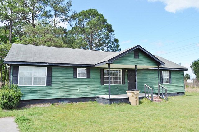 2nd image of 703 Ellis Ln