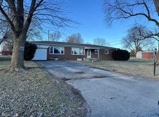 9704 Porter Dr, Avon, IN 46123