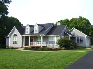 1152 Rocky Hill Rd, Columbia, KY 42728