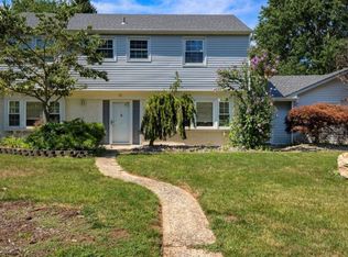 16 Hastings Rd, Marlboro, NJ 07746