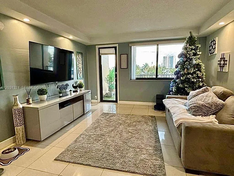 301 Golden Isles Dr #406 — Photo 6