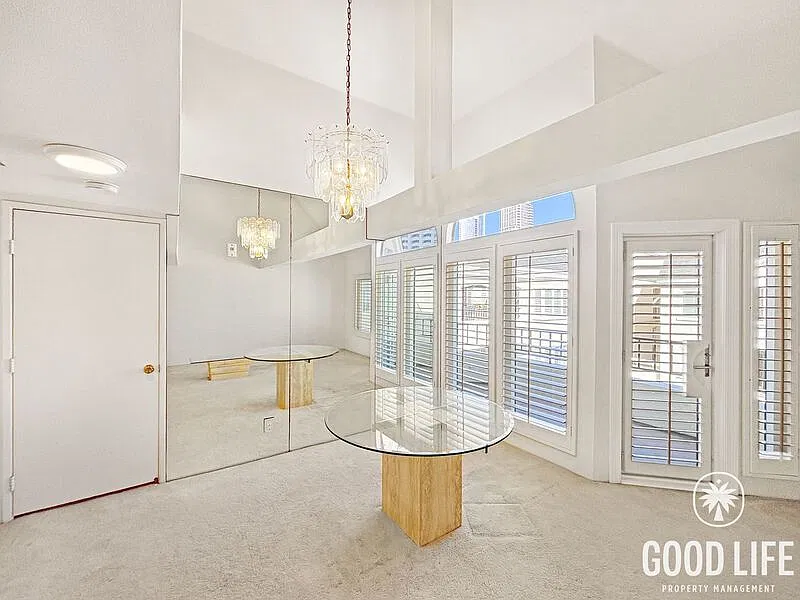 1 bed, 1.0 bath, 884 sqft, $2,995 — Photo 4