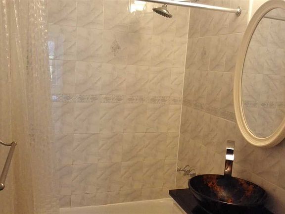 5th image of 9431 60th Ave APT 3L