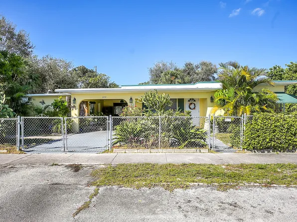 809 W Atlanta Avenue, Lantana, FL 33462