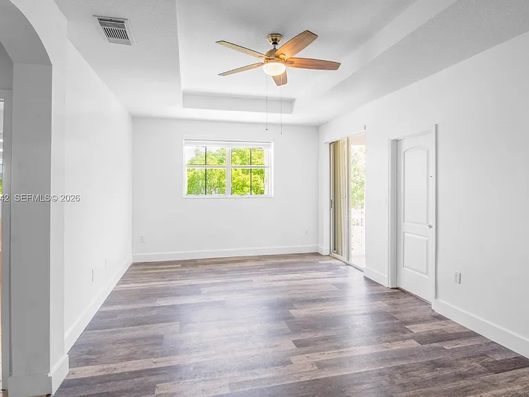 16001 SW 43rd Ter — Photo 13