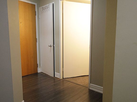 4th image of 41 Markbrook Ln #610
