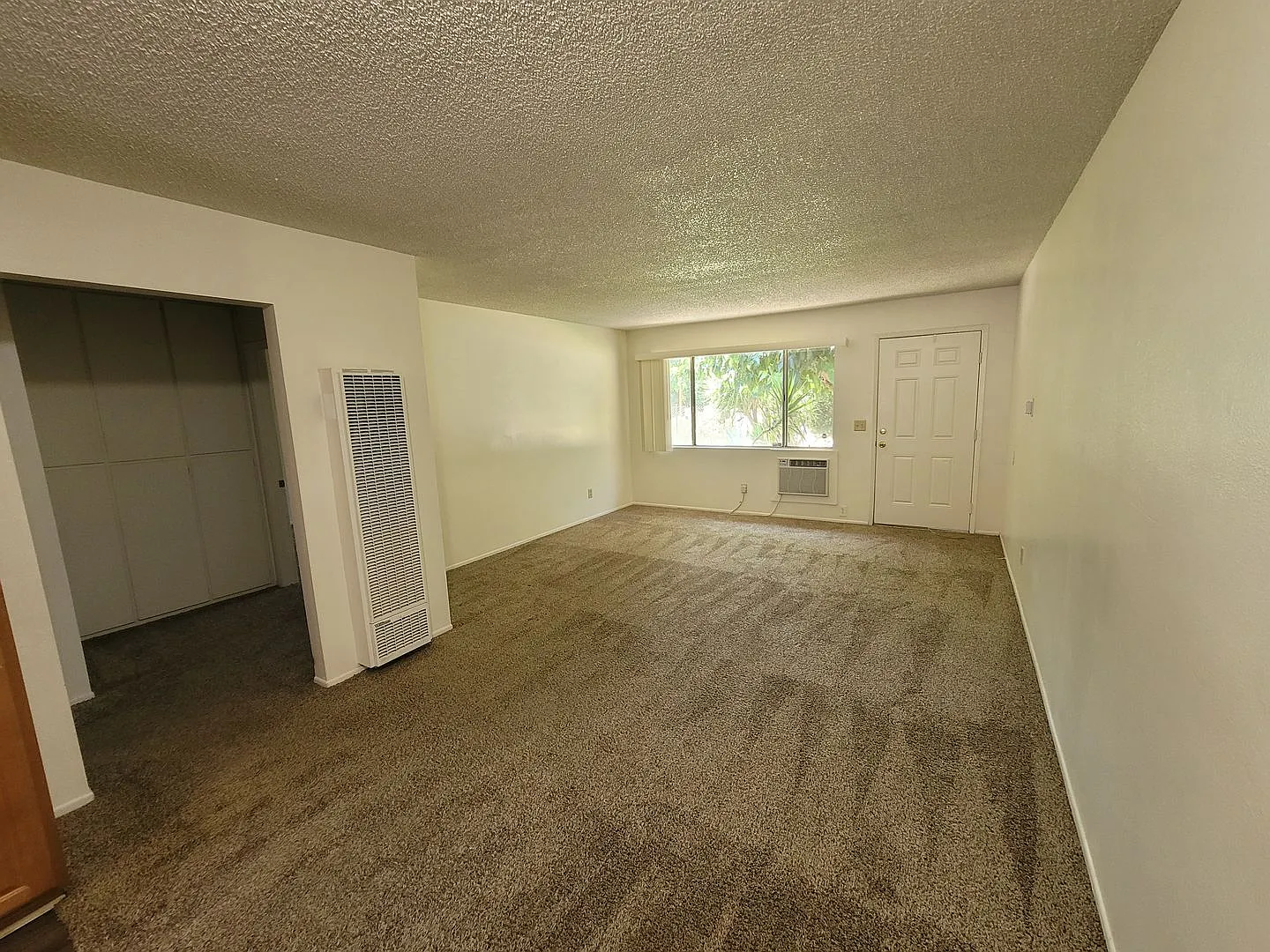 Single-Story 2-Bedroom Duplex Apt Near Downtown Redlands! — Photo 2