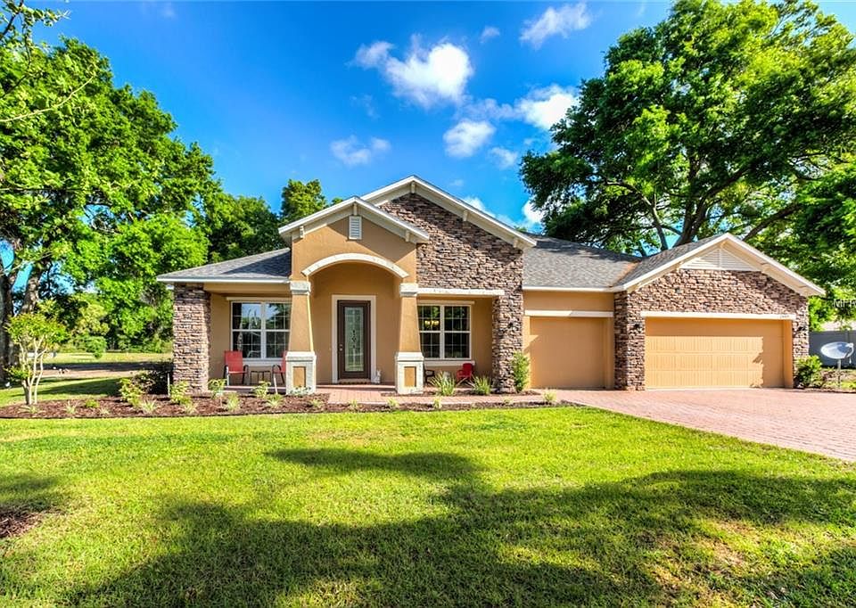 1st image of 24415 Woodhill Ct