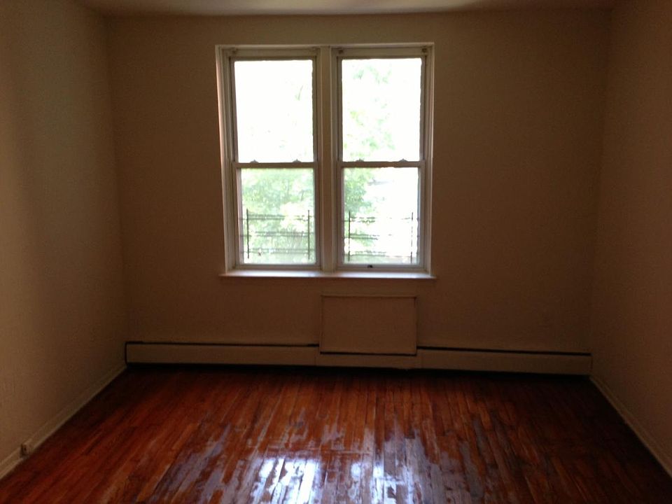 1st image of 8418 129th St