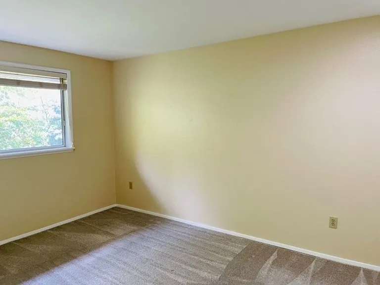 14007 SE 51st Pl — Photo 17
