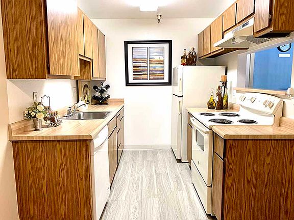 4th image of 1035 Aster Ave #11184