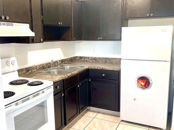 2251 NE 52nd Ct APT 1