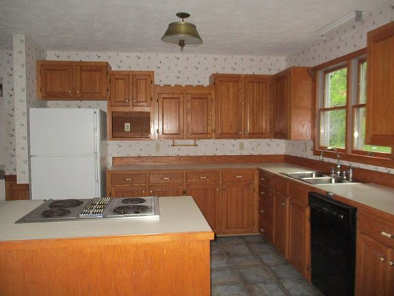 4th image of 9191 Lesterfield Ln