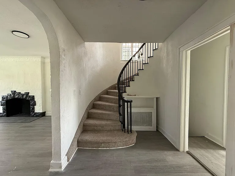 8951 Lasalle Blvd #2 — Photo 19
