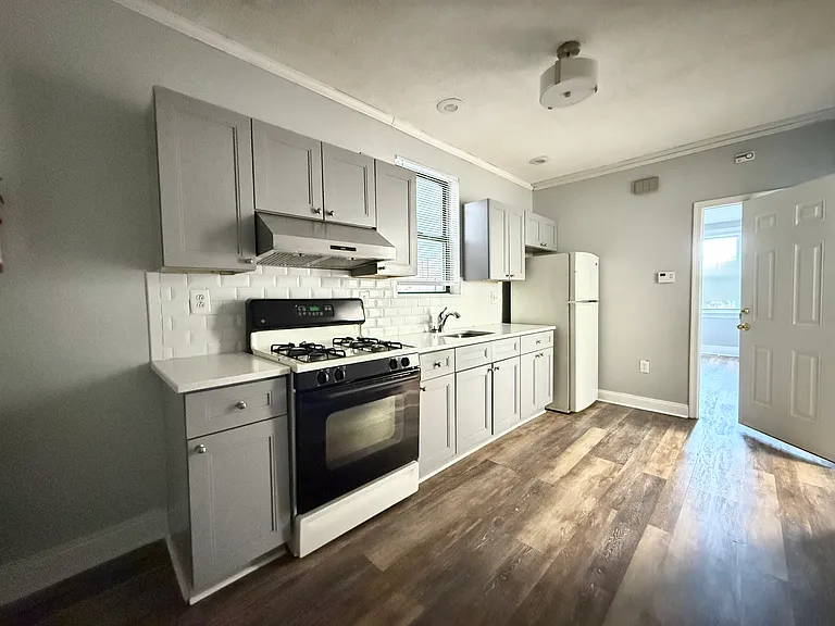 608 Tasker St #1 — Photo 16