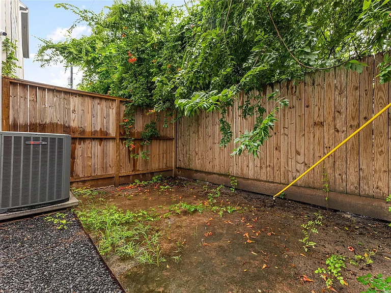 3334 Beverly Forest Dr — Photo 39