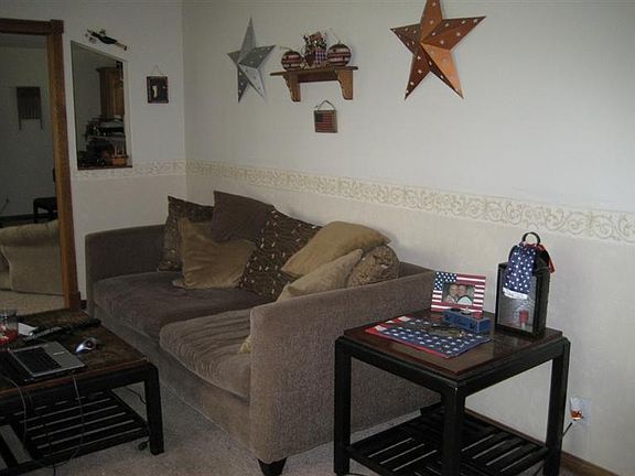 3rd image of 8482 Meadowlark Dr