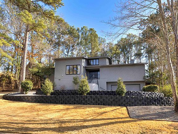 2nd image of 5911 Marthas Glen Rd