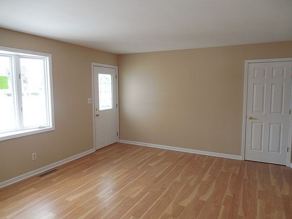3rd image of 12138 E Gregg Blvd