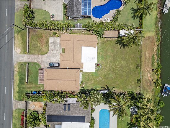 4th image of 742 Mokapu Rd
