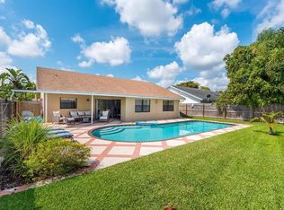 9102 Bedford Dr, Boca Raton, FL 33434