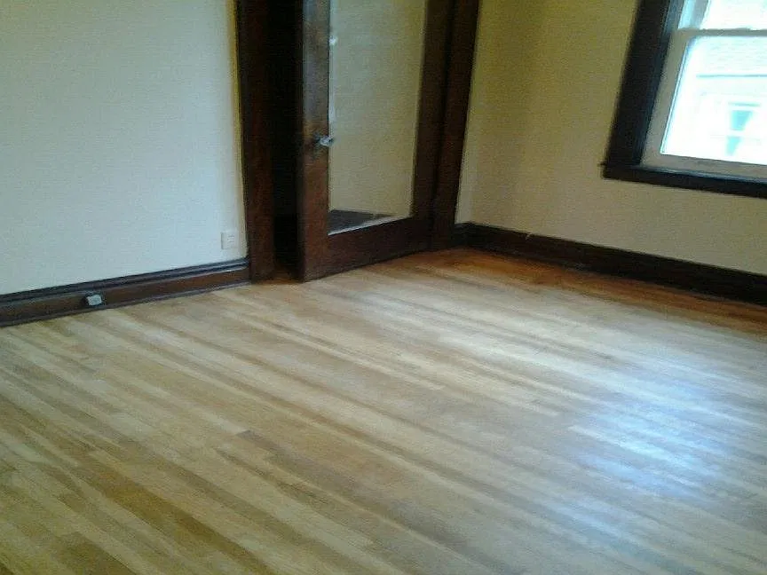 2 bed, 1100 sqft, $1,240 — Photo 4