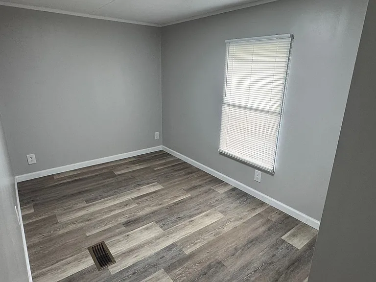 32-55 Doty Ln — Photo 8