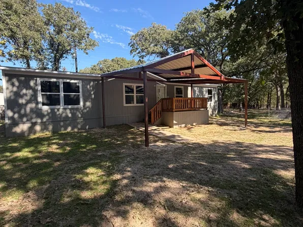 1613 Mockingbird Ln, Azle, TX 76020