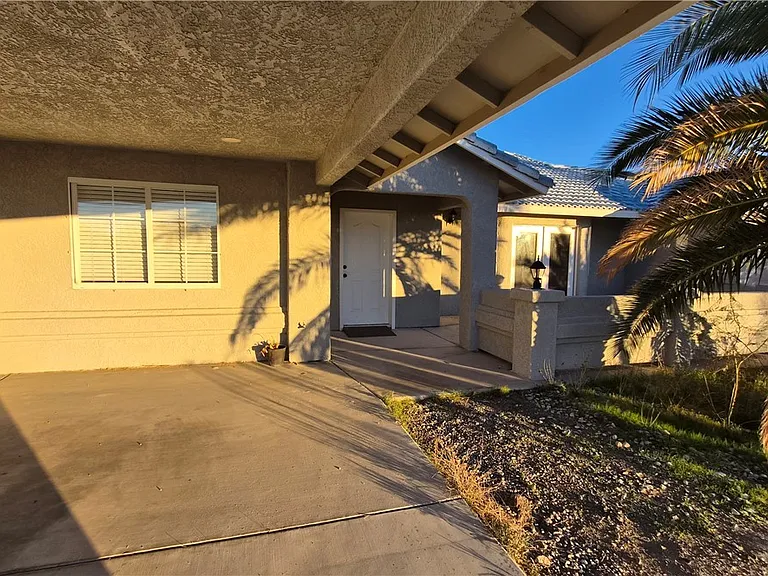 5271 Deanna St — Photo 4