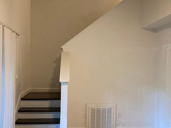 5th image of 1206 Wonderwood Dr