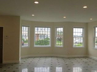 7803 Shore Rd, Port Washington, NY 11050