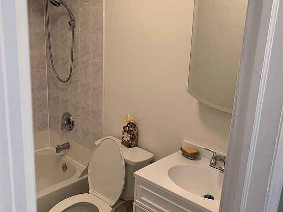 4th image of 314 Beach 37th St Floor 1