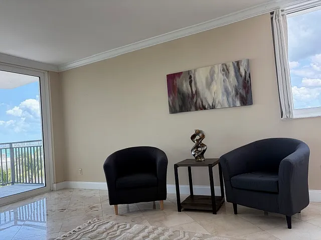4822 Ocean Blvd — Photo 20