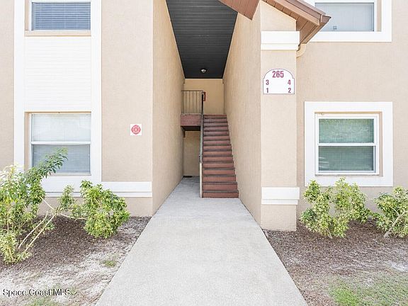 2nd image of 265 Spring Dr APT 3