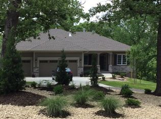 6260 Barker Rd, Shawnee, KS 66218