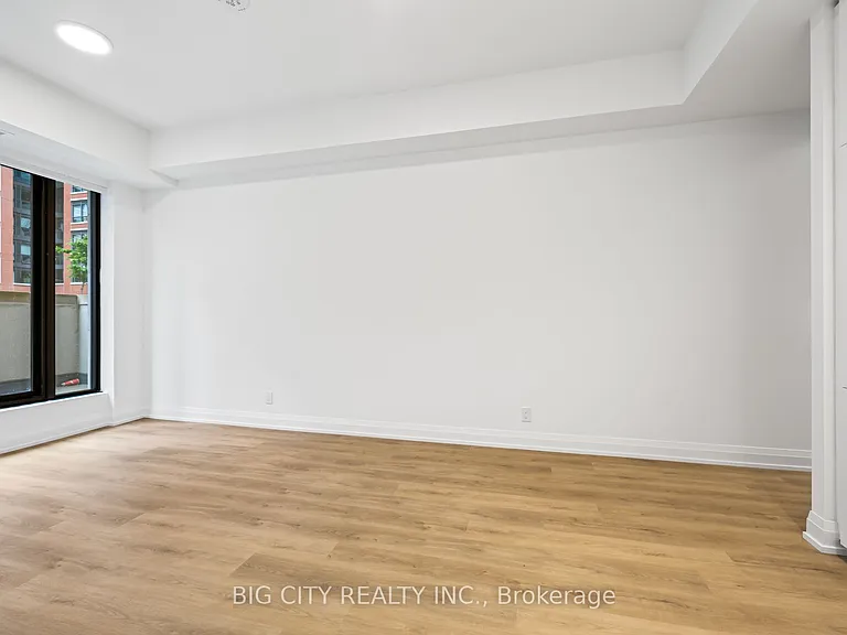 36 Brentcliffe Rd #201 — Photo 7