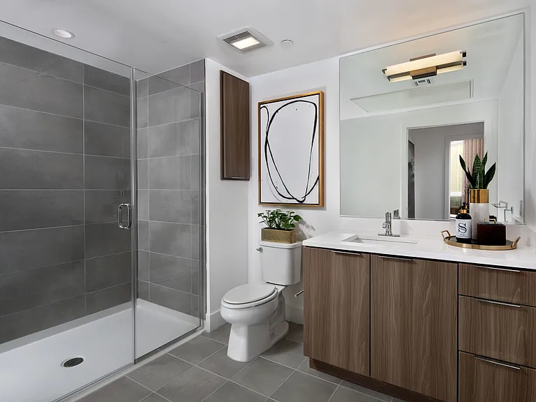 Spacious Bathroom