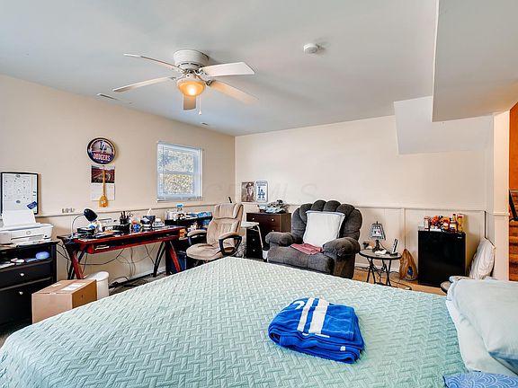 5th image of 3786 Hiawatha St