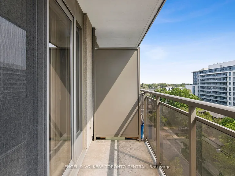 19 Barberry Pl #711 — Photo 26